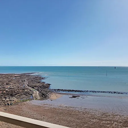 Avec Balcon, Proche Des Plages Et Commerces - Fr-1-361-89 Granville