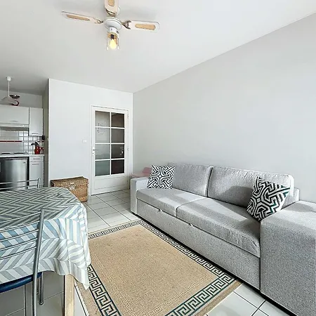 Appartement Avec Balcon, Proche Des Plages Et Commerces - Fr-1-361-89 *