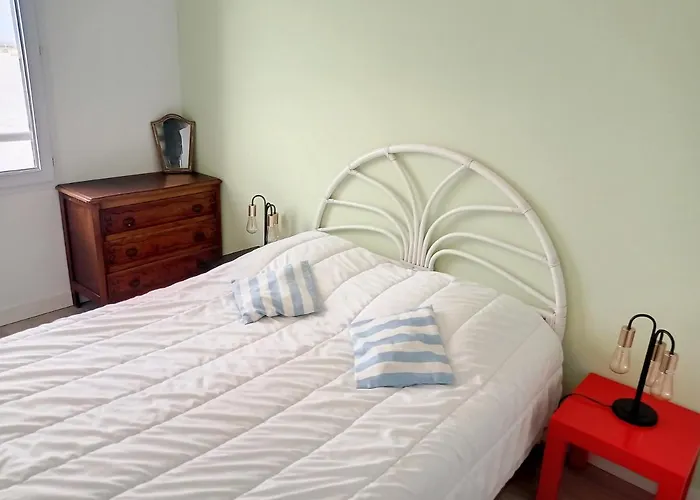 Avec Balcon, Proche Des Plages Et Commerces - Fr-1-361-89 Appartement *